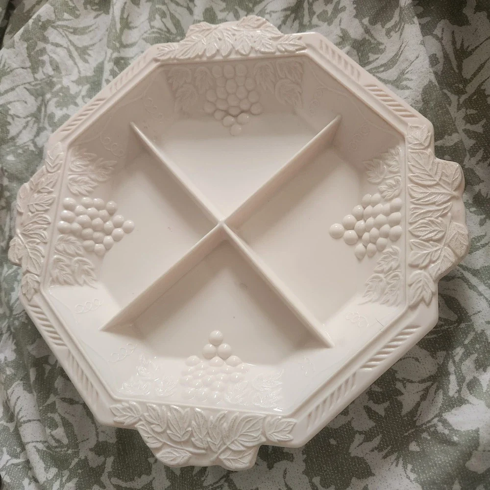 Jeannette Shell Pink Milk Glass Grapevine 4 Part 12